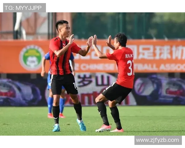 成都九牛足球队奋勇争先力争晋级赛季目标全力以赴展现团队精神与拼搏精神